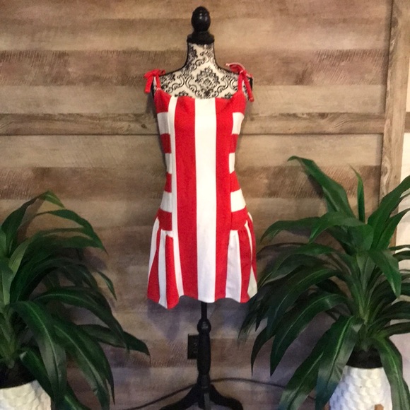 Boohoo Plus Red/Wht Striped Shoulder Tie Dress - Picture 2 of 7